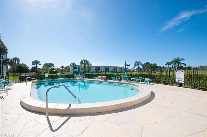 37  High Point E CIR, Naples, FL 34103
