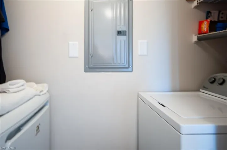 37  High Point E CIR, Naples, FL 34103