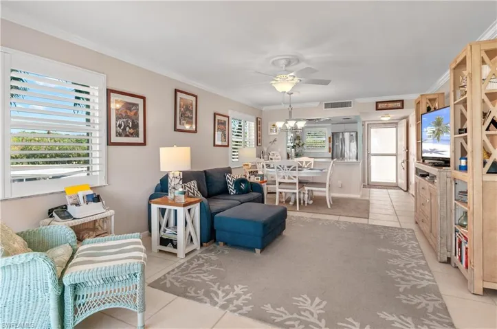 37  High Point E CIR, Naples, FL 34103