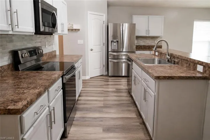 1614 Sw 22nd Ter, Cape Coral, Florida 33991