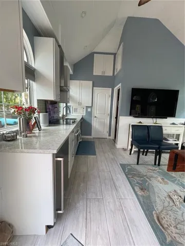 4960  Coach  LN, Naples, FL 34114