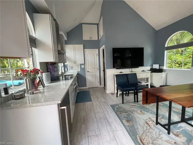 4960  Coach  LN, Naples, FL 34114