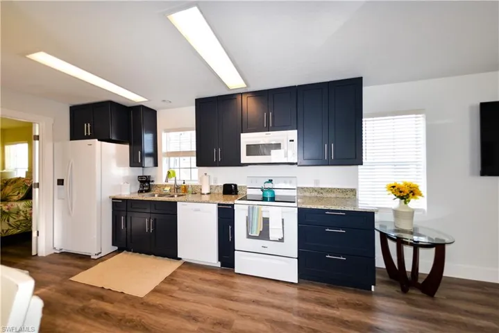 Staged photo (2023); current furnishings may differ.