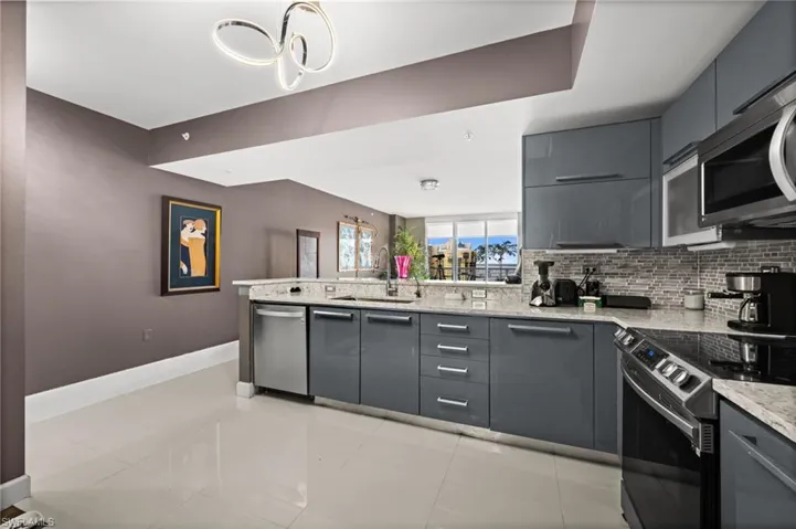 3000 Oasis Grand Blvd 2105, Fort Myers, Florida 33916
