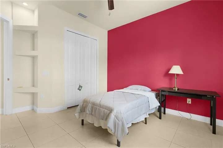 Guest bedroom #2
