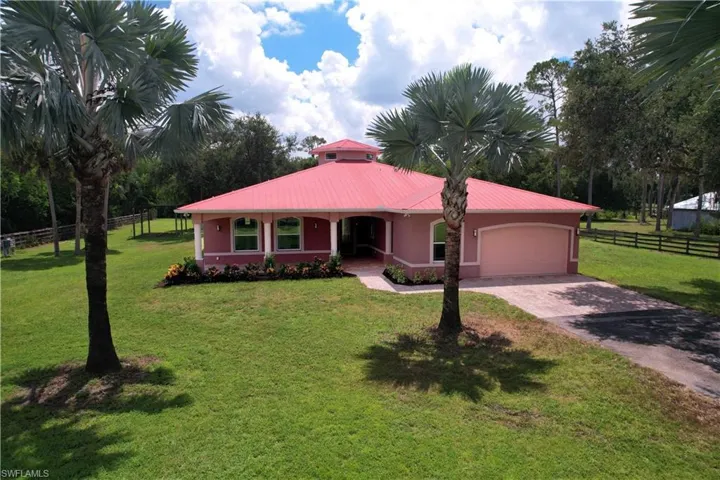 Enjoy plenty of privacy when enjoying Florida's perfect year round weather on this large screened in lanai.