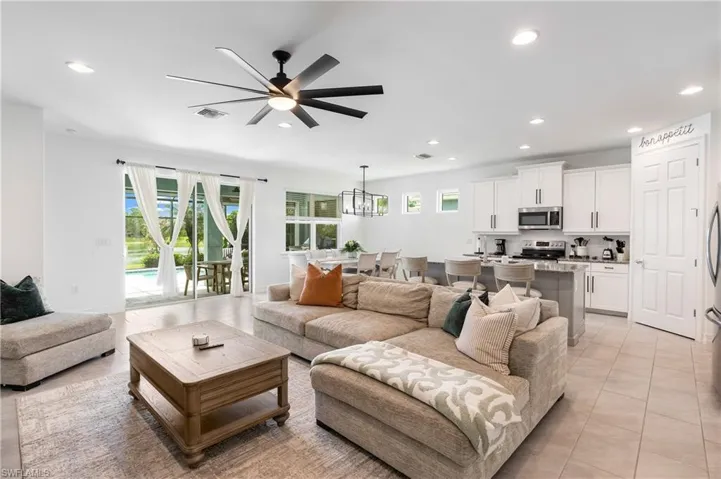 14837 Windward Ln, Naples, Florida 34114