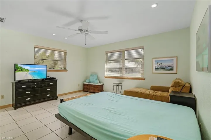 Guest bedroom #2