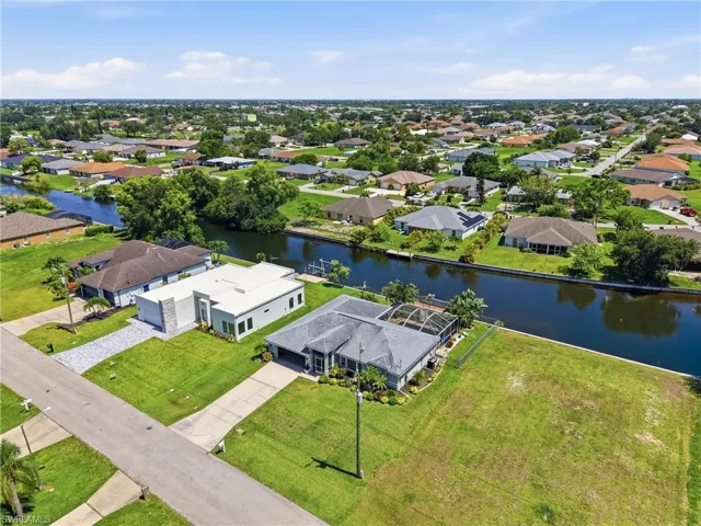 522 Se 4th St, Cape Coral, Florida 33990