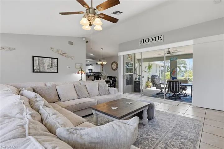 522 Se 4th St, Cape Coral, Florida 33990