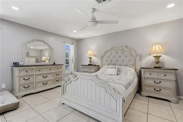 522 Se 4th St, Cape Coral, Florida 33990