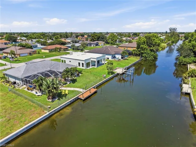 522 Se 4th St, Cape Coral, Florida 33990