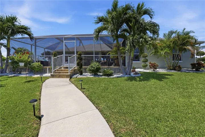 522 Se 4th St, Cape Coral, Florida 33990