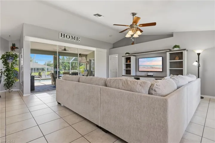 522 Se 4th St, Cape Coral, Florida 33990