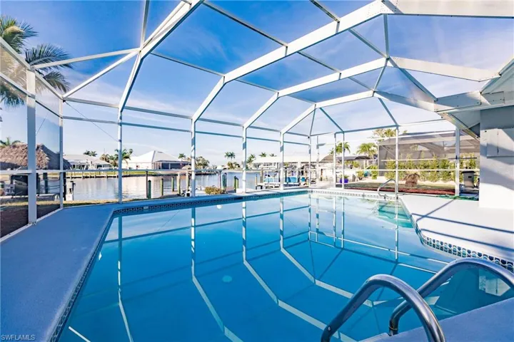 527 SW 57th ST, CAPE CORAL FL 33914