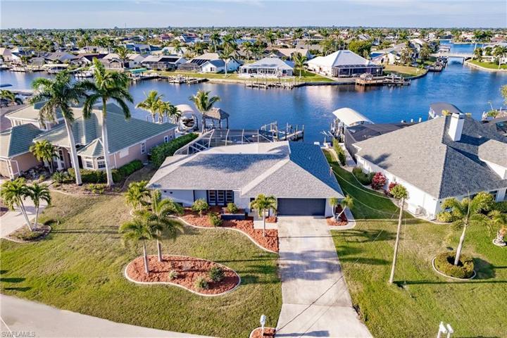 527 SW 57th ST, CAPE CORAL FL 33914