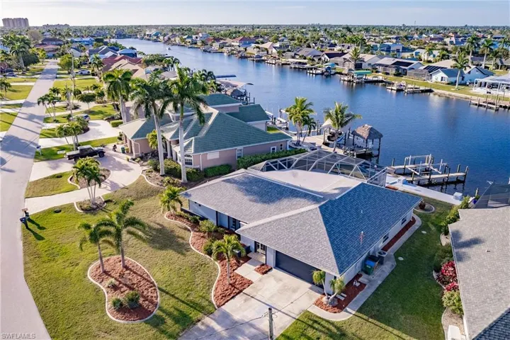 527 SW 57th ST, CAPE CORAL FL 33914