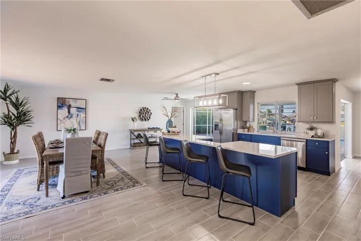 527 SW 57th ST, CAPE CORAL FL 33914