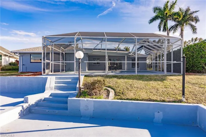 527 SW 57th ST, CAPE CORAL FL 33914