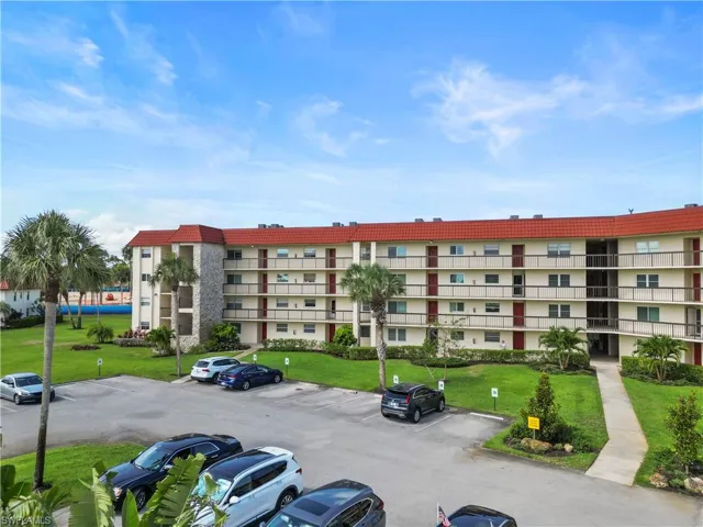 4372 27th CT, Naples, FL 34116,225013846