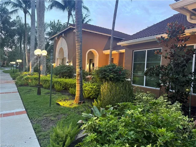 1180 Reserve Way 302, Naples, Florida 34105