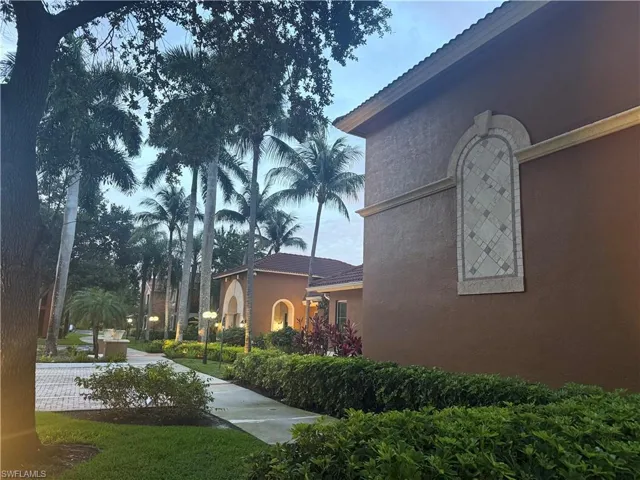 1180 Reserve Way 302, Naples, Florida 34105