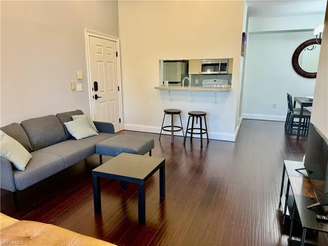 1180 Reserve Way 302, Naples, Florida 34105