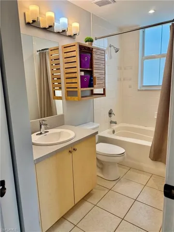 1180 Reserve Way 302, Naples, Florida 34105