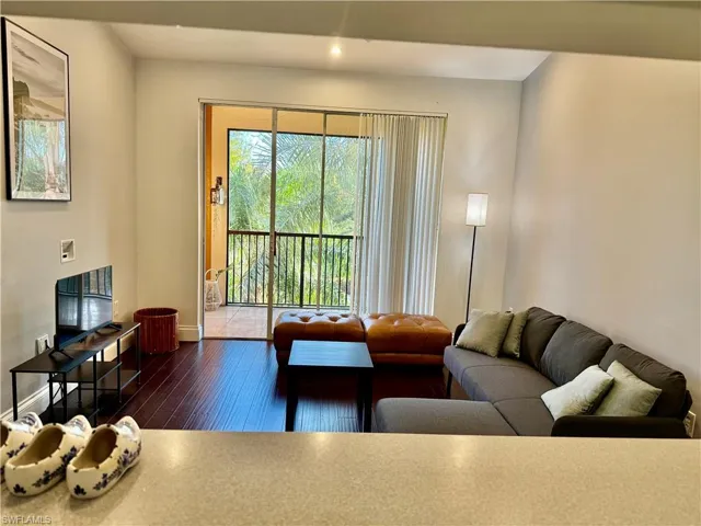 1180 Reserve Way 302, Naples, Florida 34105