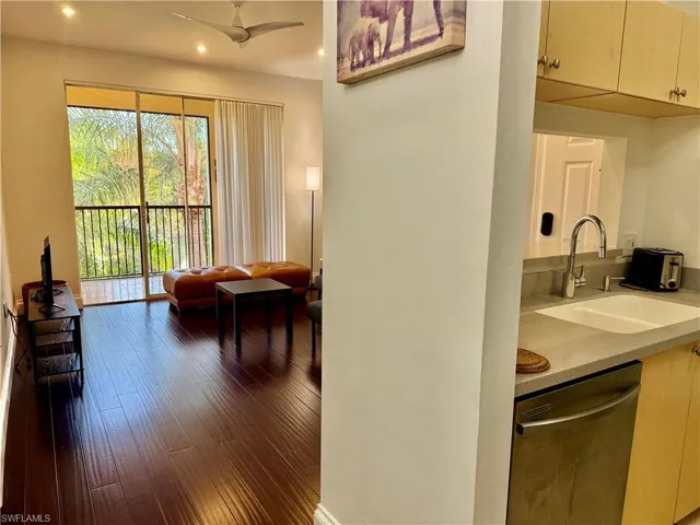 1180 Reserve Way 302, Naples, Florida 34105