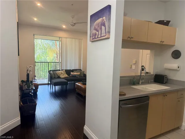 1180 Reserve Way 302, Naples, Florida 34105