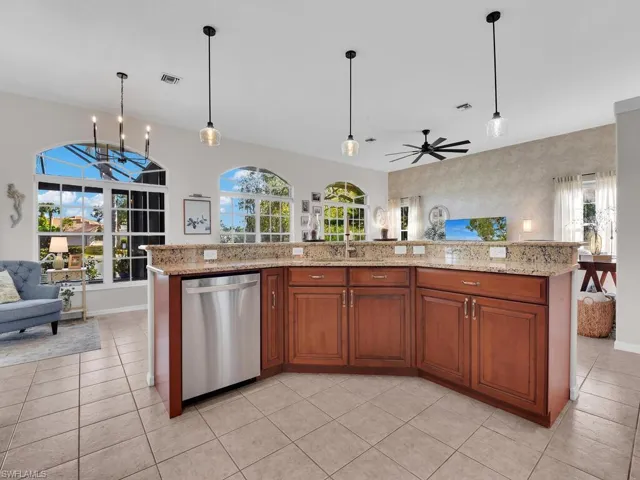 Kitchen w/ Wide Island
