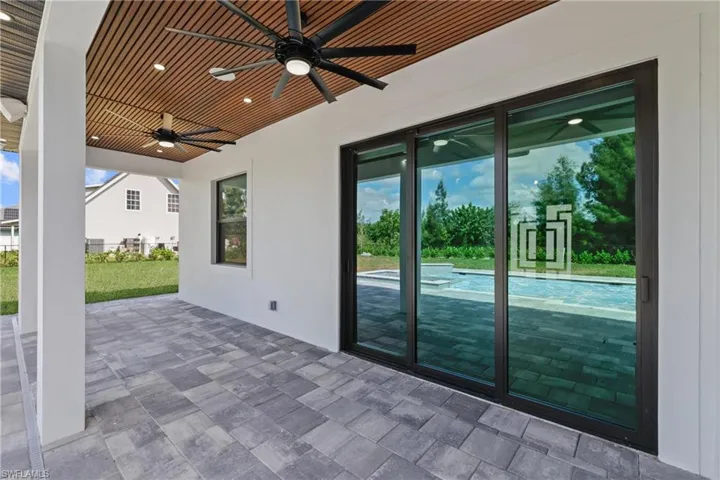 View of patio / terrace with ceiling fan