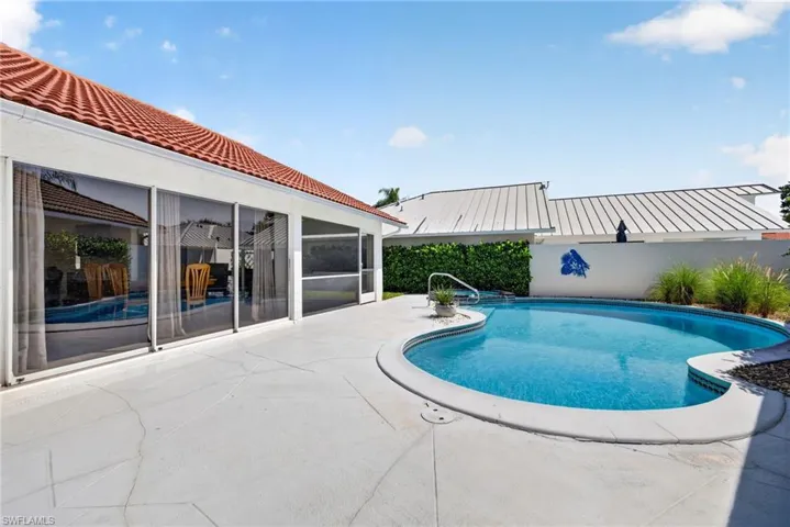 11055 Longshore Way W, Naples, Florida 34119