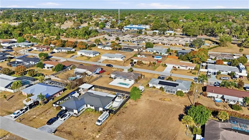 312  Hollywood  ST, Lehigh Acres, FL 33936