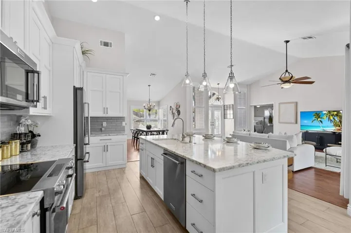 261  Kirtland  DR, Naples, FL 34110