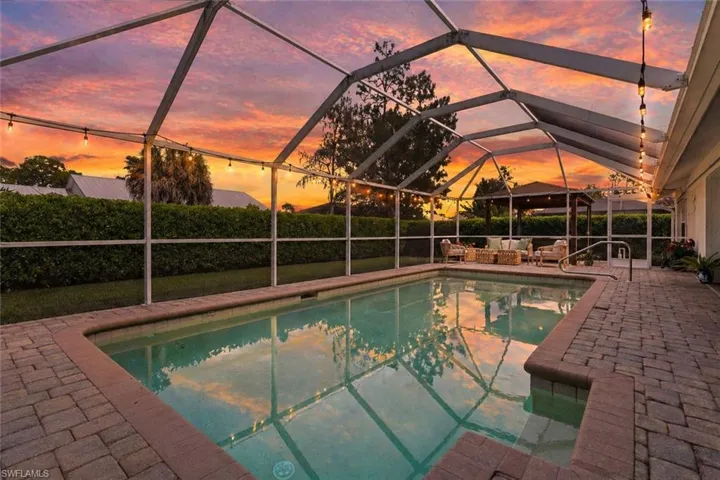 261  Kirtland  DR, Naples, FL 34110