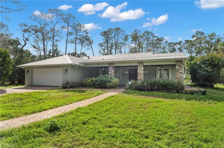 840 Jung Blvd W, Naples, Florida 34120