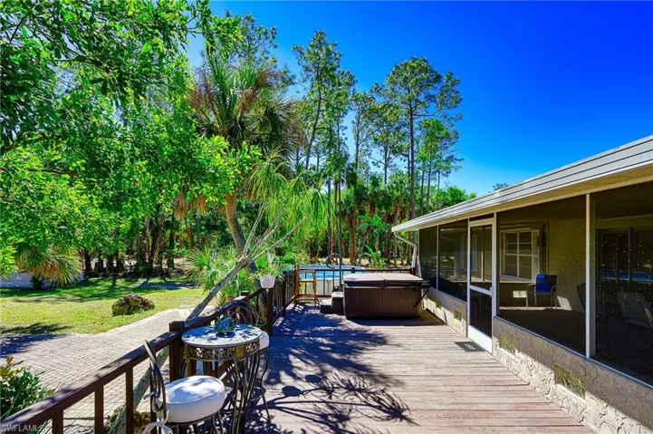 110  29th SW ST, Naples, FL 34117