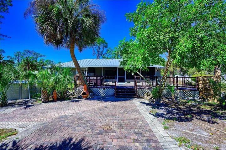 110  29th SW ST, Naples, FL 34117