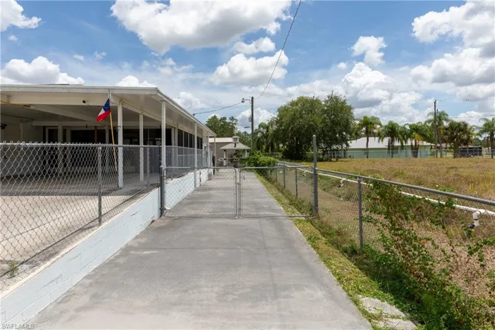 1304 Edward Ave, Lehigh Acres Fl 33972