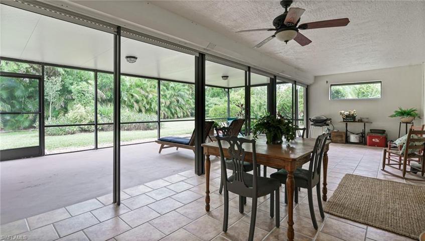 Huge lanai with very private back yard