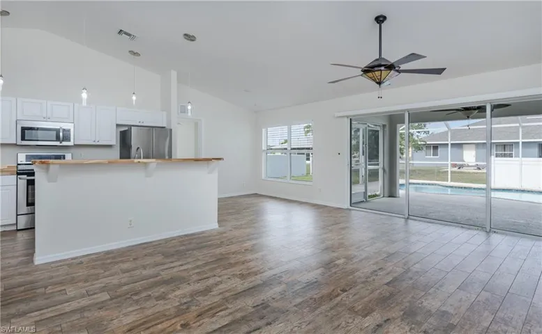 2626 Sw 1st Ave, Cape Coral, Florida 33914