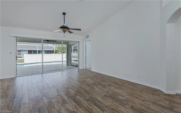 2626 Sw 1st Ave, Cape Coral, Florida 33914