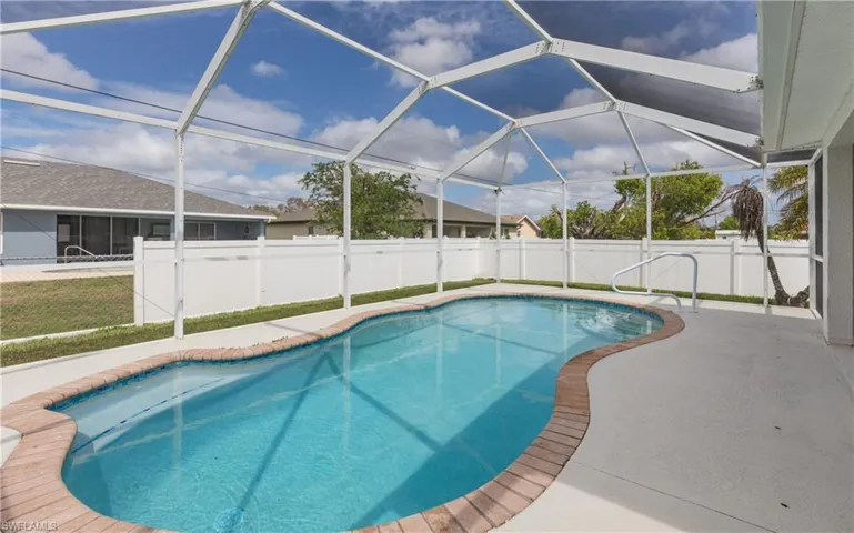 2626 Sw 1st Ave, Cape Coral, Florida 33914