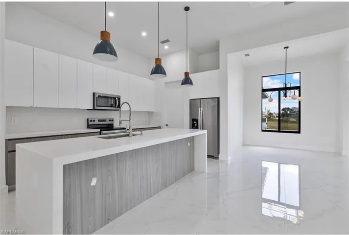 2903 Nw 6th Ter, Cape Coral, Florida 33993