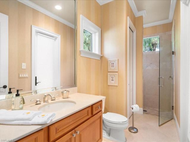 ensuite Bathroom also connects to Lanai