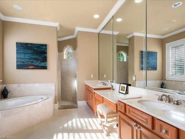 Masterbathroom