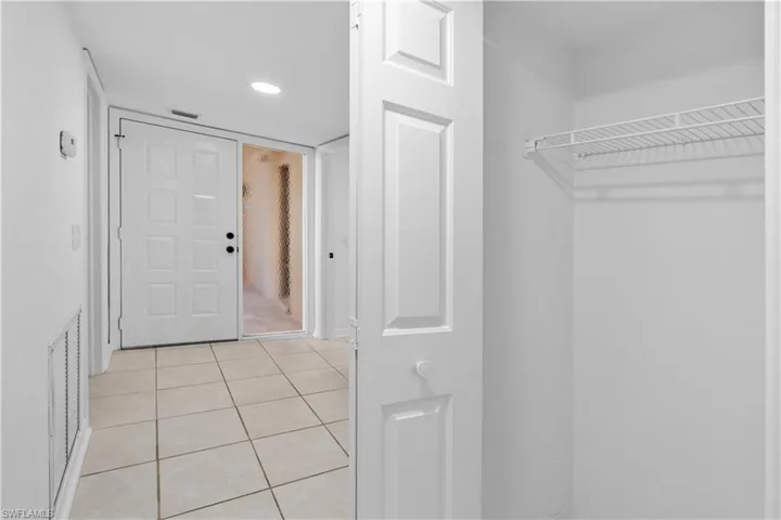 6216 Cougar Run 202, Fort Myers, Florida 33908