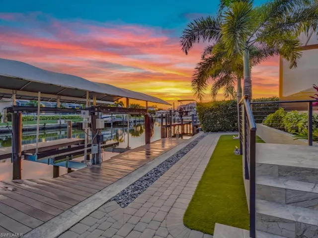 350 Meadowlark Ct, Marco Island, Florida 34145